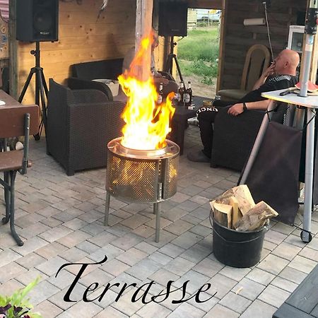 Ferienwohnung mit Herz Trendelburg Exterior foto