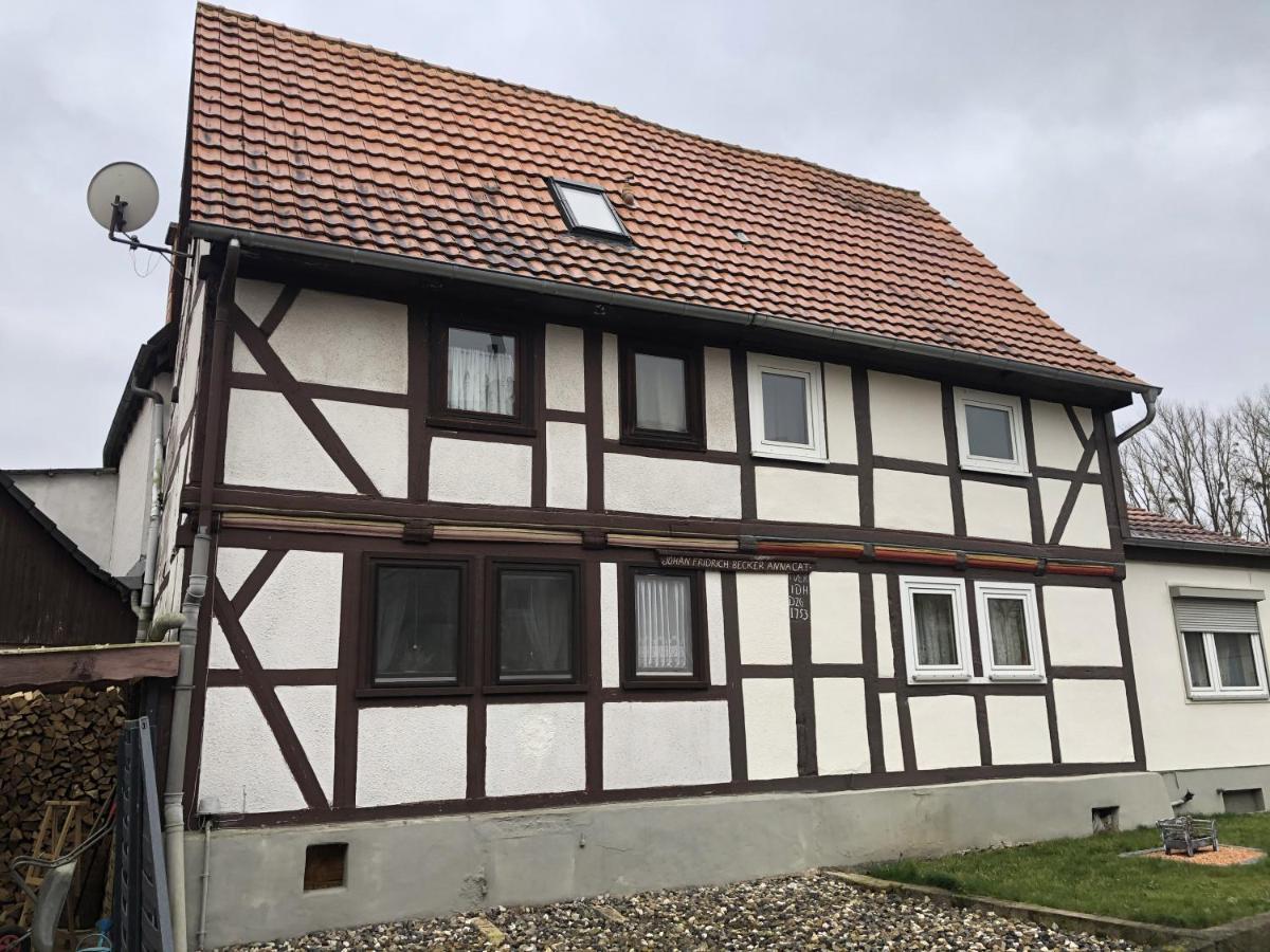 Ferienwohnung mit Herz Trendelburg Exterior foto