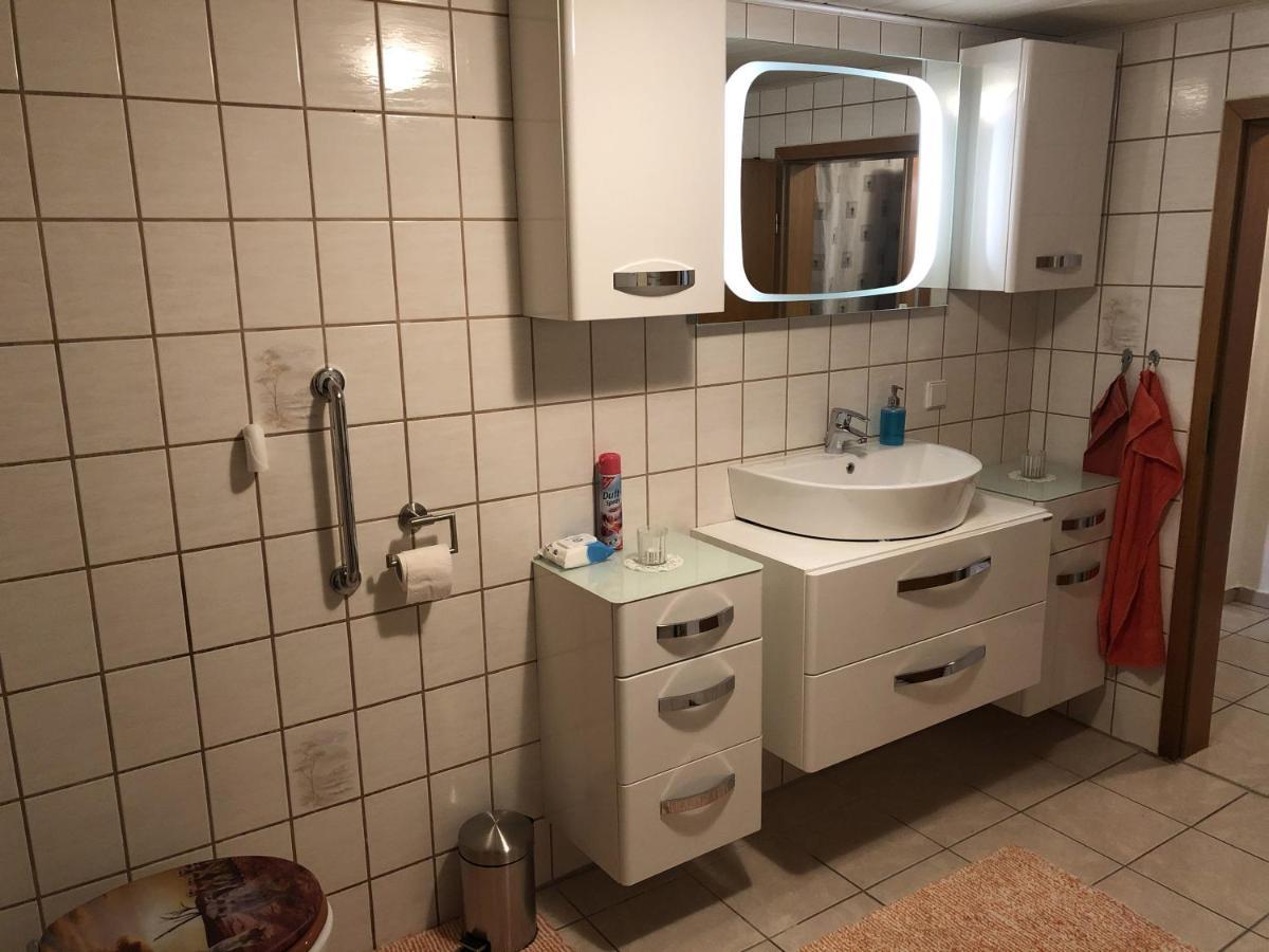 Ferienwohnung mit Herz Trendelburg Exterior foto